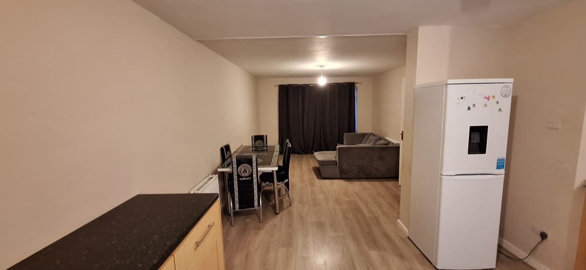 Modern 4-Bedroom Detached Villa in Irvine